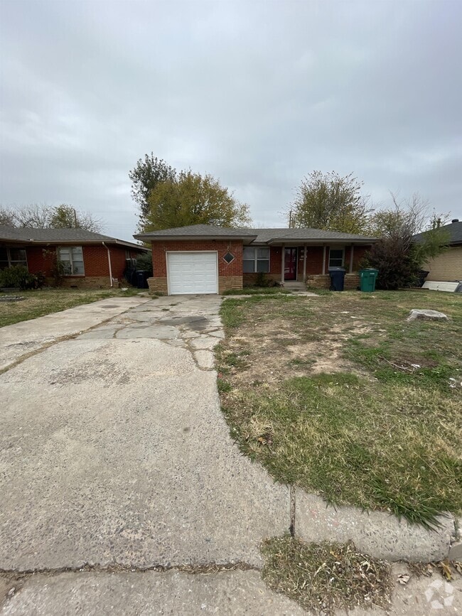Building Photo - 2833 SW 48th St Rental