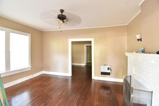 Building Photo - 222 Washington St Rental