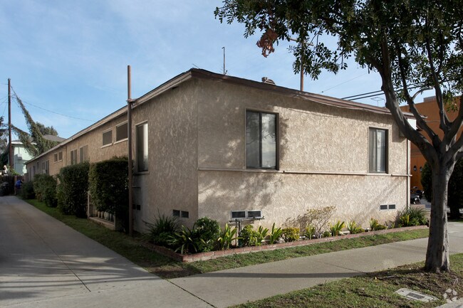 Photo - 724 Temple Ave.