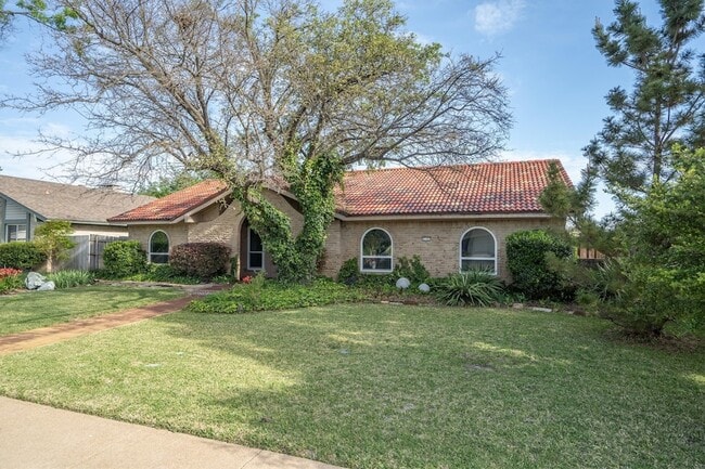 Photo - 2121 Sunrise Trail