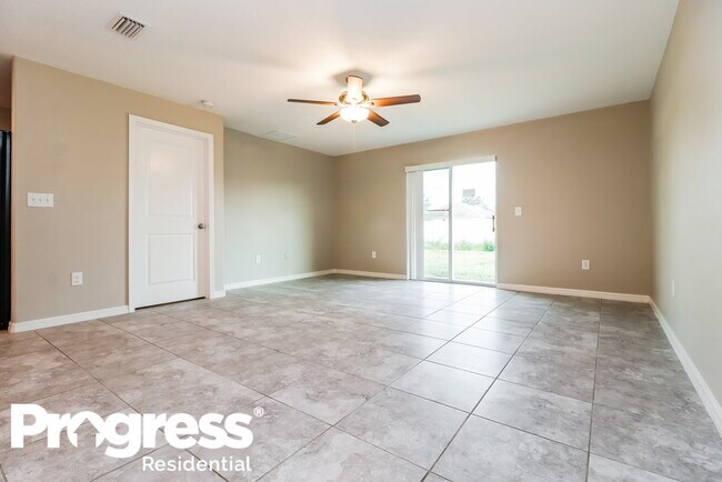 Photo - 1505 Climbing Dayflower Dr