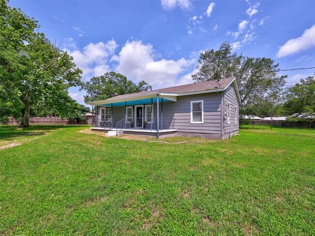 Photo - 610 Linden St