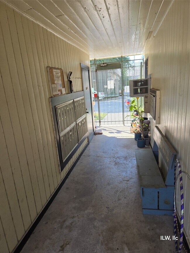 Photo - 301 Avondale St Unidad 4