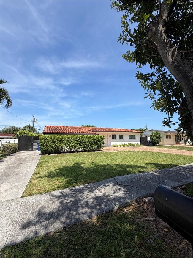 Photo - 4401 SW 102nd Pl