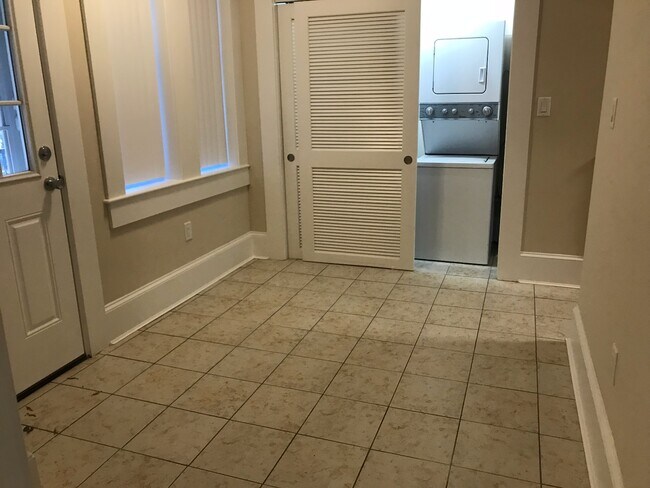 Photo - 15 Short St Unit 3