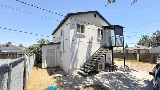 Photo - 303 El Tejon Ave Unit B