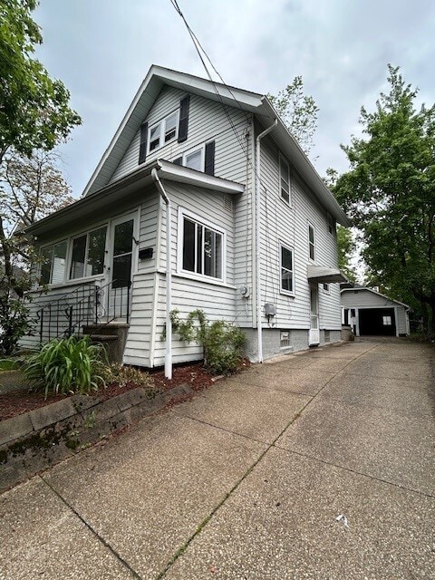Photo - 1085 Dietz Ave House