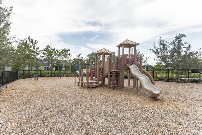 Photo - Stunning 3 Bed Townhouse for Rent in Lakewood Ranch! Spacious, Modern, and Move-In Ready!