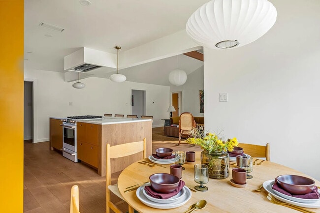 Photo - 10102 Warrington Cv