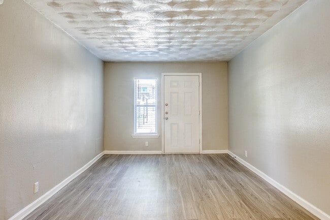 Photo - Gaston Commons