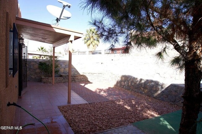 Photo - 2150 King James Pl