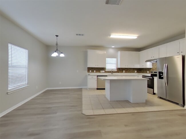 Photo - 21214 Peachvine Ln