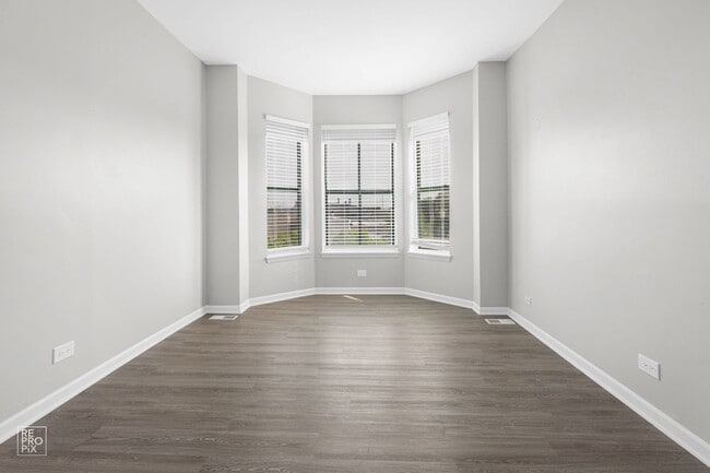 Photo - 8954 S Commercial Ave Chicago, IL 60617