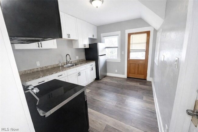 Photo - 3278 W 84th St