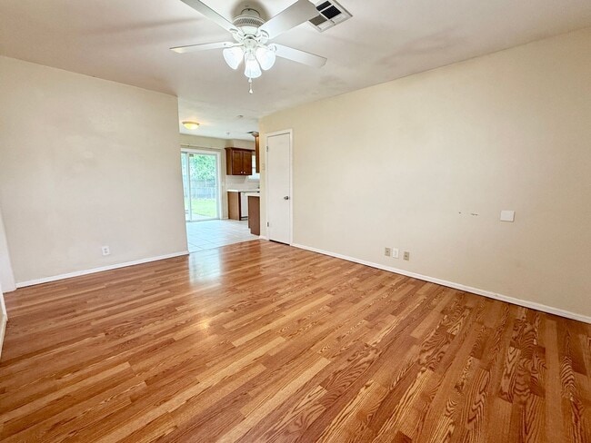 Photo - Cute Home w/Great Yard!