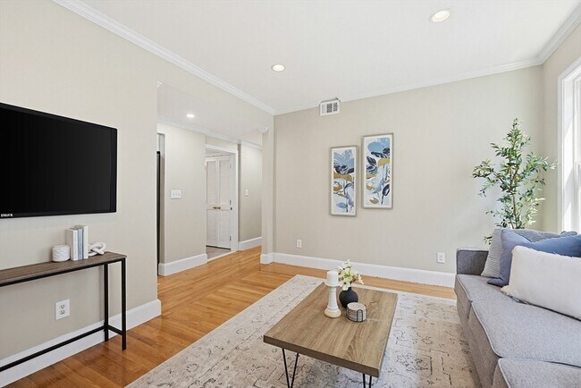 Photo - 574 Washington St Unit 2