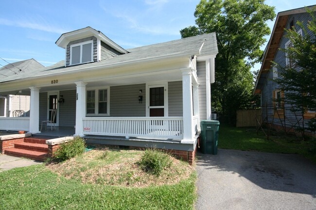 Photo - Adorable Duplex with Fenced Yd Near Duke and Downtown