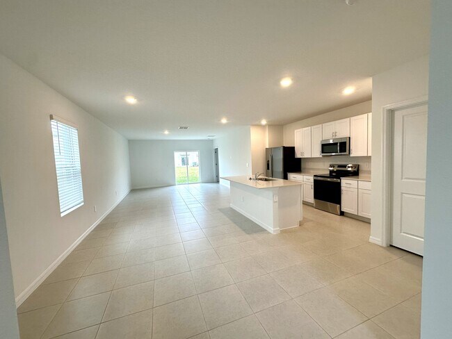 Photo - 5748 Yellow Hornbill Ave