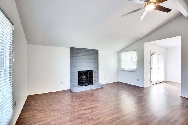 Photo - 8002 Croftwood Dr