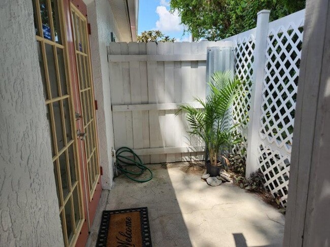 Building Photo - 504-513 13th Pl Rental