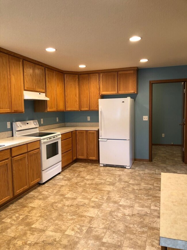 Photo - Townhome on Golf Course in North Bonneville!