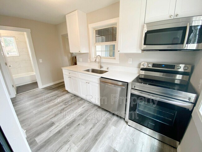 Photo - 14812 Grant Ave SW