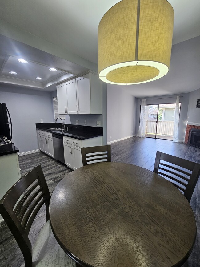 Building Photo - 1131 Packers Cir Unit 78