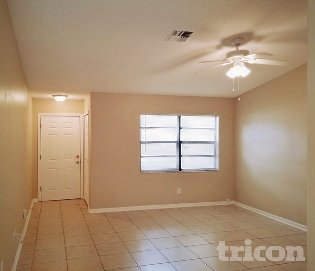Photo - 2821 Eagle Run Cir S