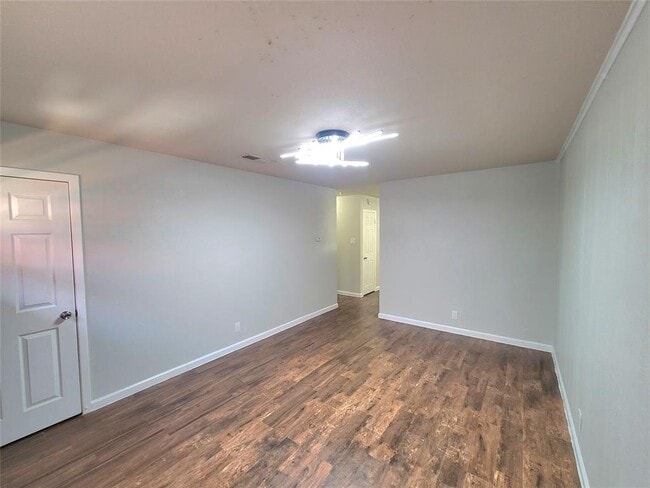 Photo - 1410 Valleyridge Dr