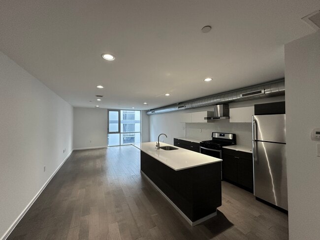 Building Photo - 1443 N Franklin St Unit 2