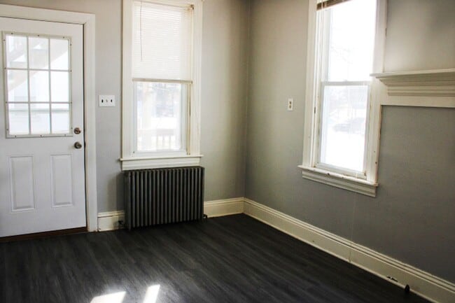 Photo - 246 W Main St