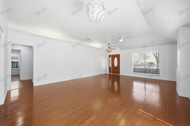 Photo - 468 Caviness Dr