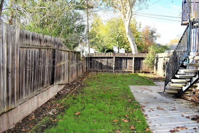Photo - 701 Oakland Ave