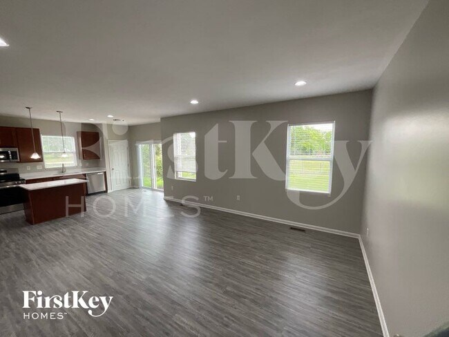 Photo - 1624 Rosemore Ln