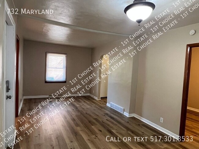 Photo - 732 Maryland-