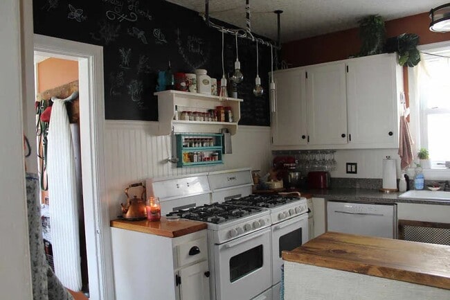Photo - 378 5th Ave E