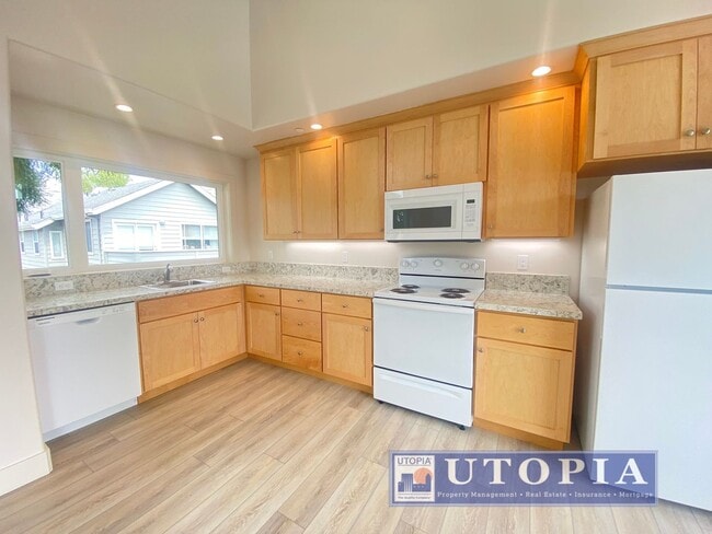 Photo - 3Bd/2Ba Townhouse Style Home with Office/Den and Garage- Centrally Located, Easy Commute
