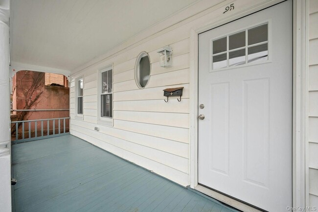 Photo - 25 S Washington St