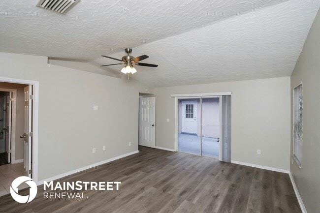 Photo - 137 Watoga Ave SW