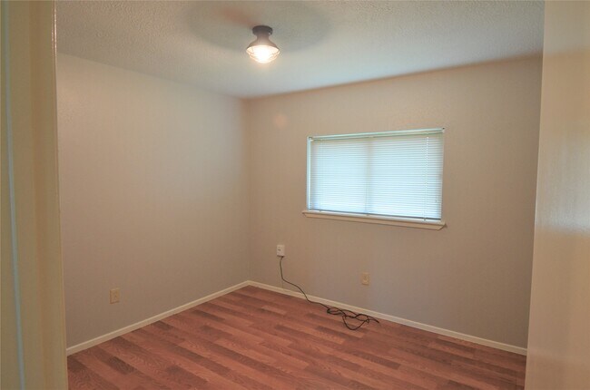 24006 Merry Oaks Dr