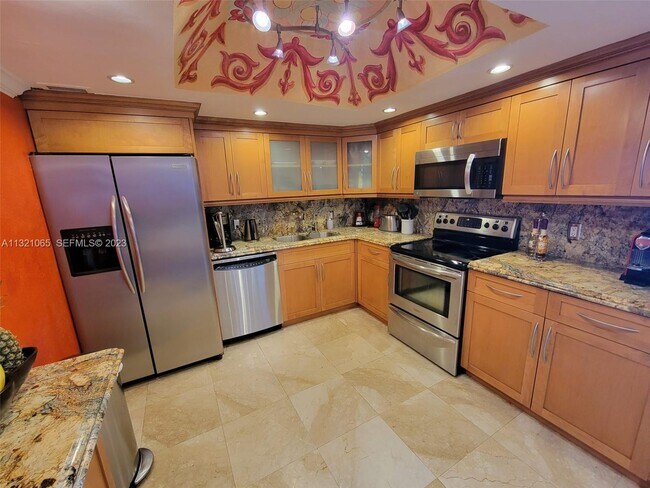 Photo - 5151 Collins Ave Unit 1036