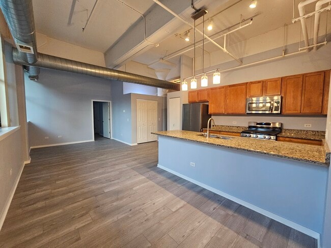 Photo - 2323 West Pershing Road Unit 104