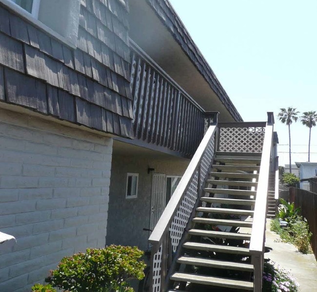 5069 Saratoga Ave