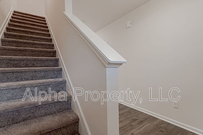 Photo - 25 Apricot Ln