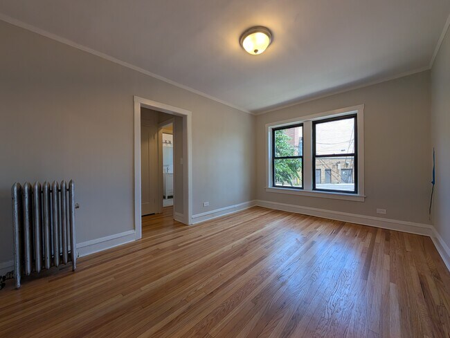 Building Photo - 2706 N Spaulding Ave Unit 2706-1