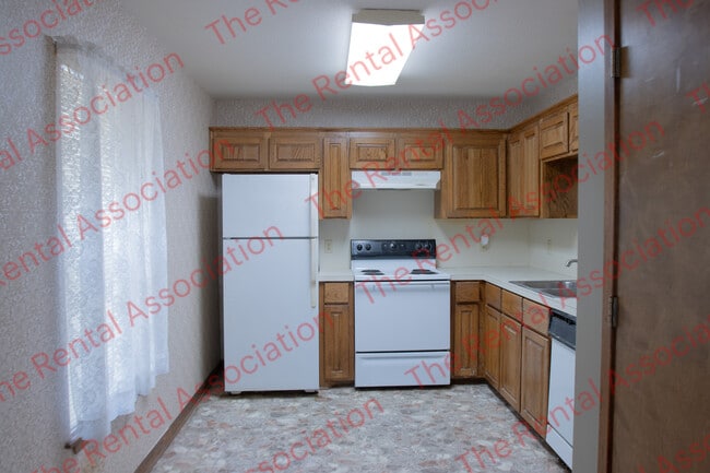 Photo - 1047 Sanders Ln