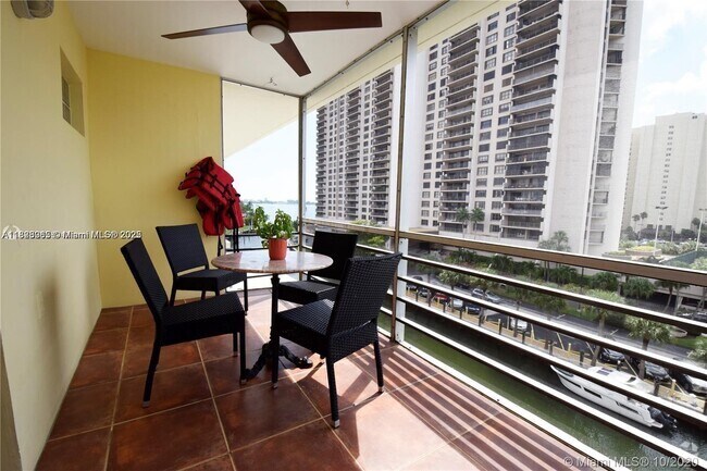 Building Photo - 1750 NE 115th St Unit 605 Rental