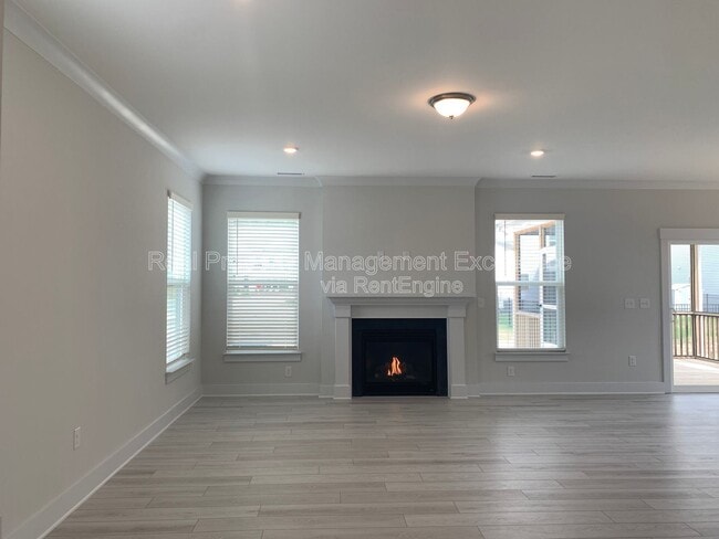 Photo - 150 Steppe Wy