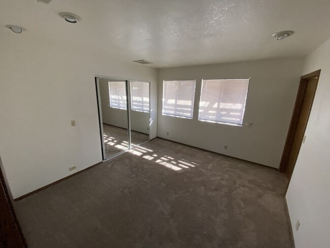 Photo - 7905 Curbaril Ave Unidad 7905 B