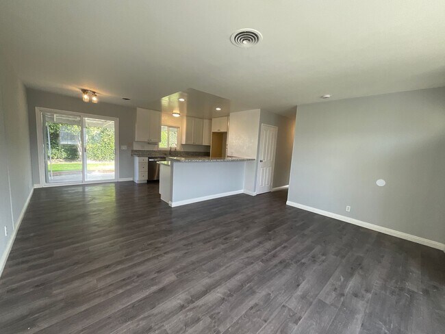 Photo - 3 Bedroom 2 Bathroom Single Story Home